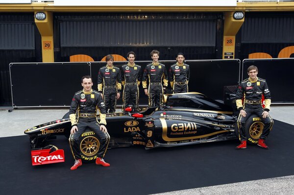 Presentazione di Renault Lotus e Petrov in Formula 1