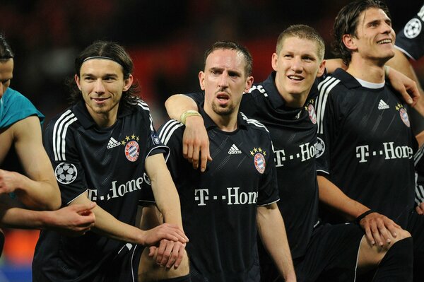 The Bayern team celebrates the victory