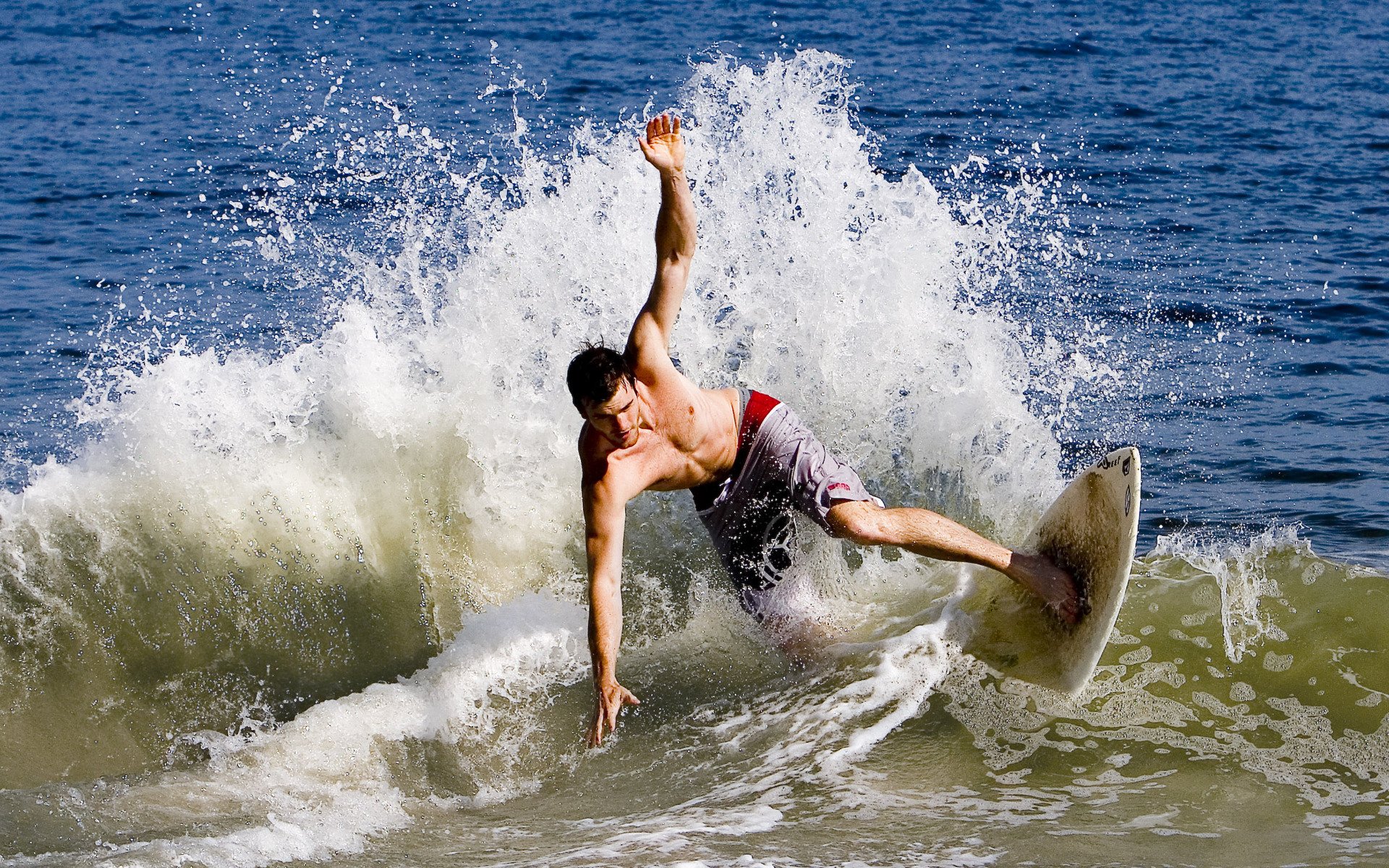 sport mare acqua oceano onda onde tavola tavole ragazzo ragazzi spruzzi goccia gocce