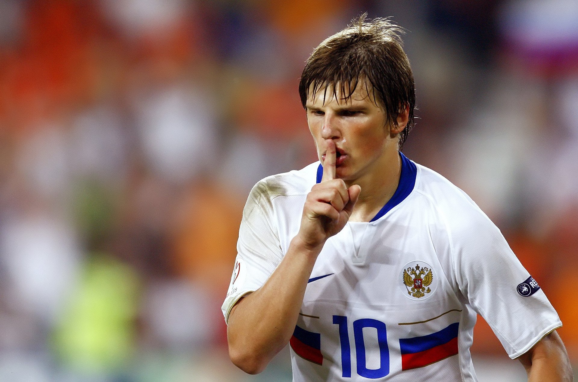 arshavin rusia fútbol dedo labios gol fondo de pantalla