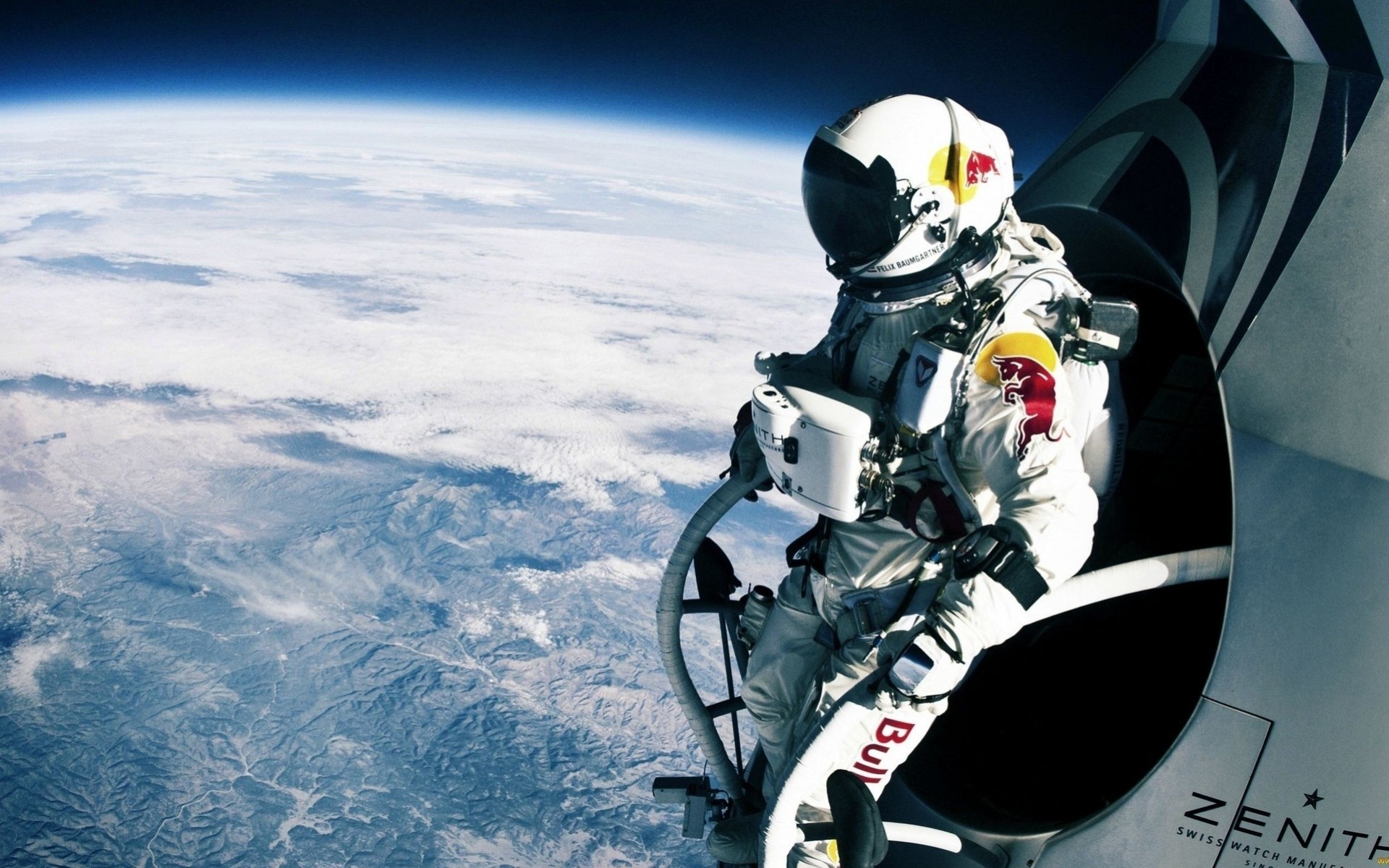 salto felix baumgartner atleta toro rosso spazio