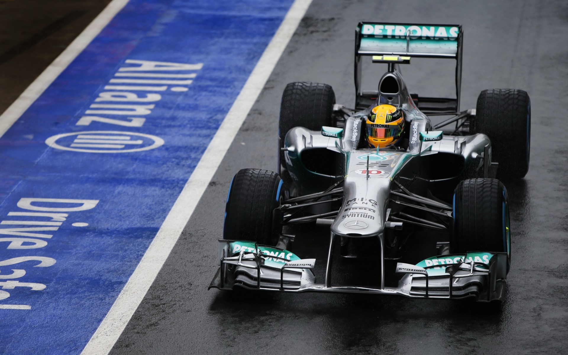 lewis hamilton bolid f1 wyścig mercede