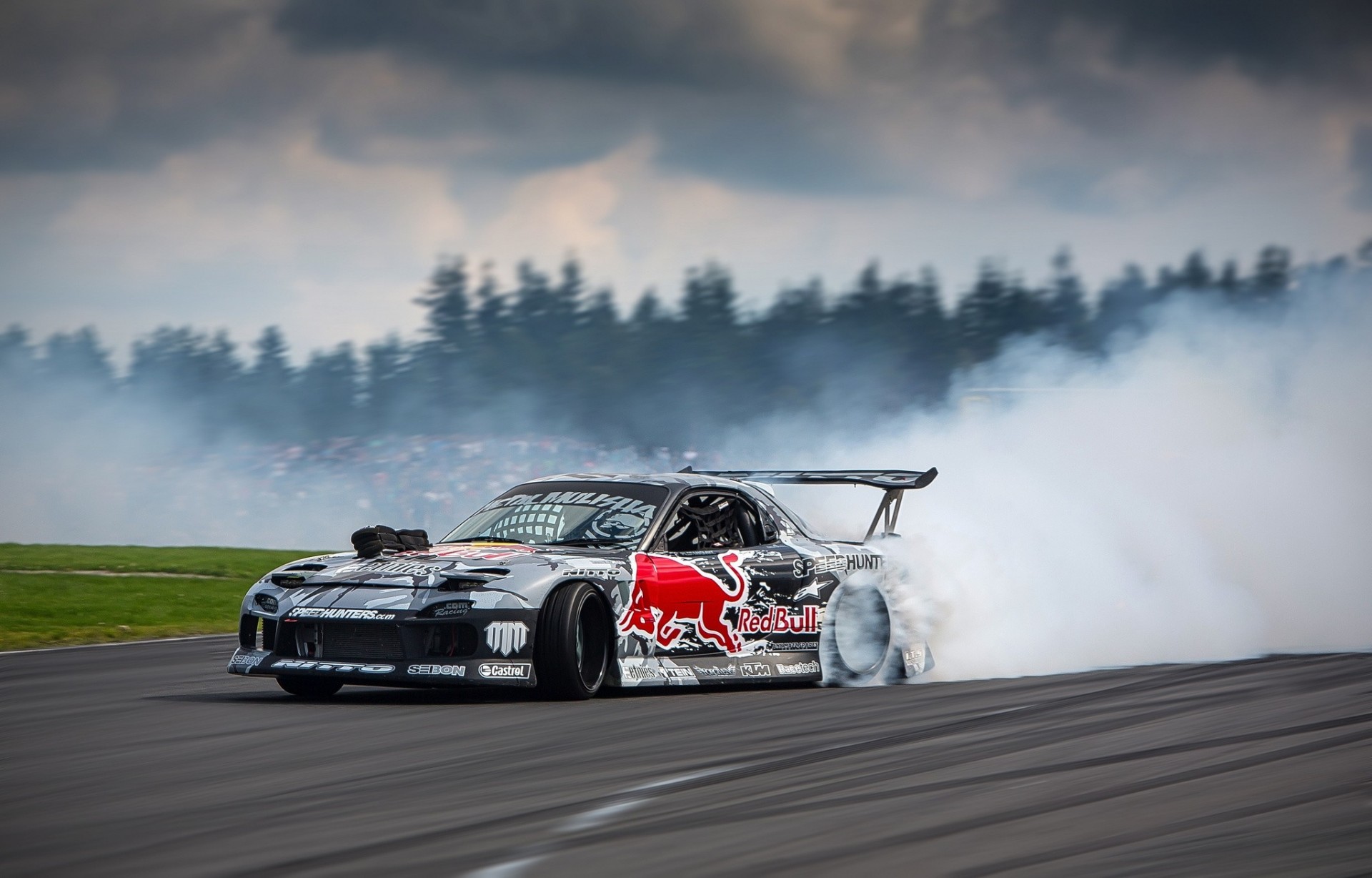 mazda sprot drift driften rauch red bull rennen rx7