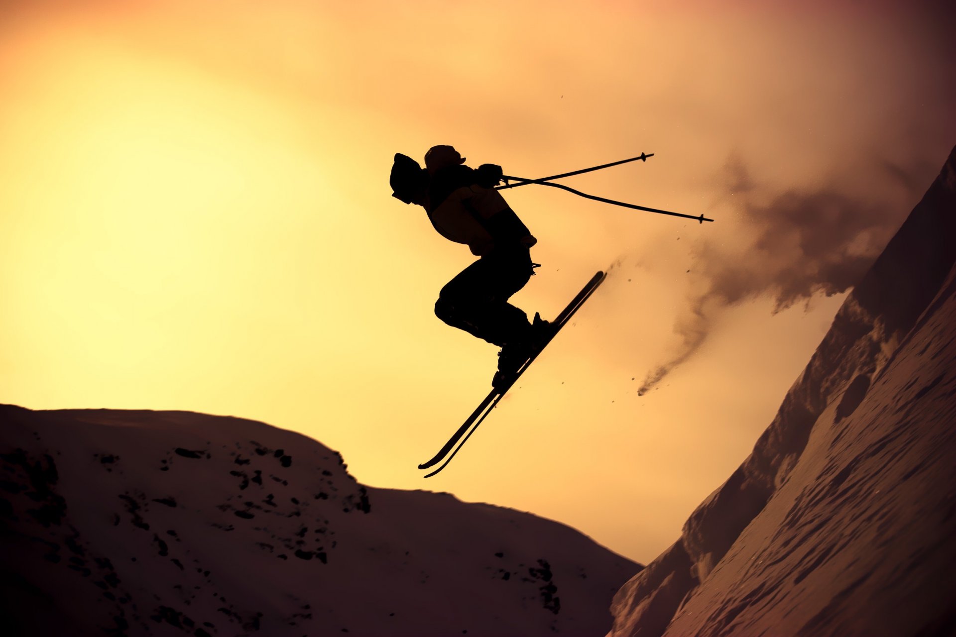 winter mountains slope guy skiing sports extreme extreme sun rays sunset photo wallpaper background