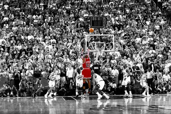 Black and white photo of the final of the Chicago vs. Utah basketball game in 1998