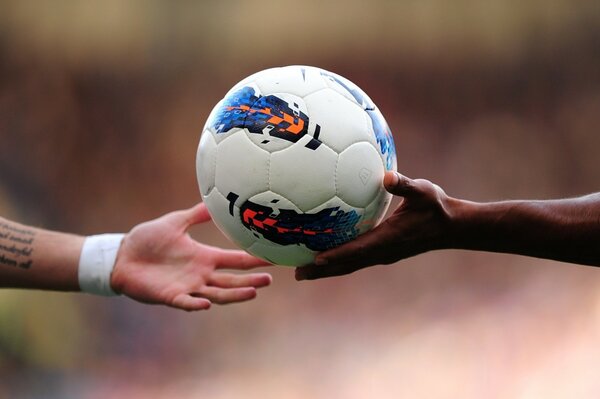 Passing the ball between the players