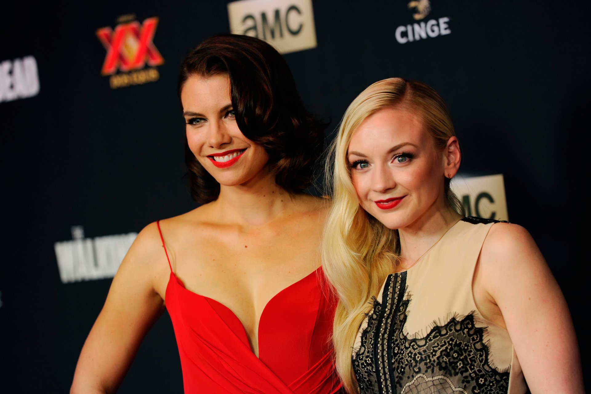 lauren cohan emily kinney walking