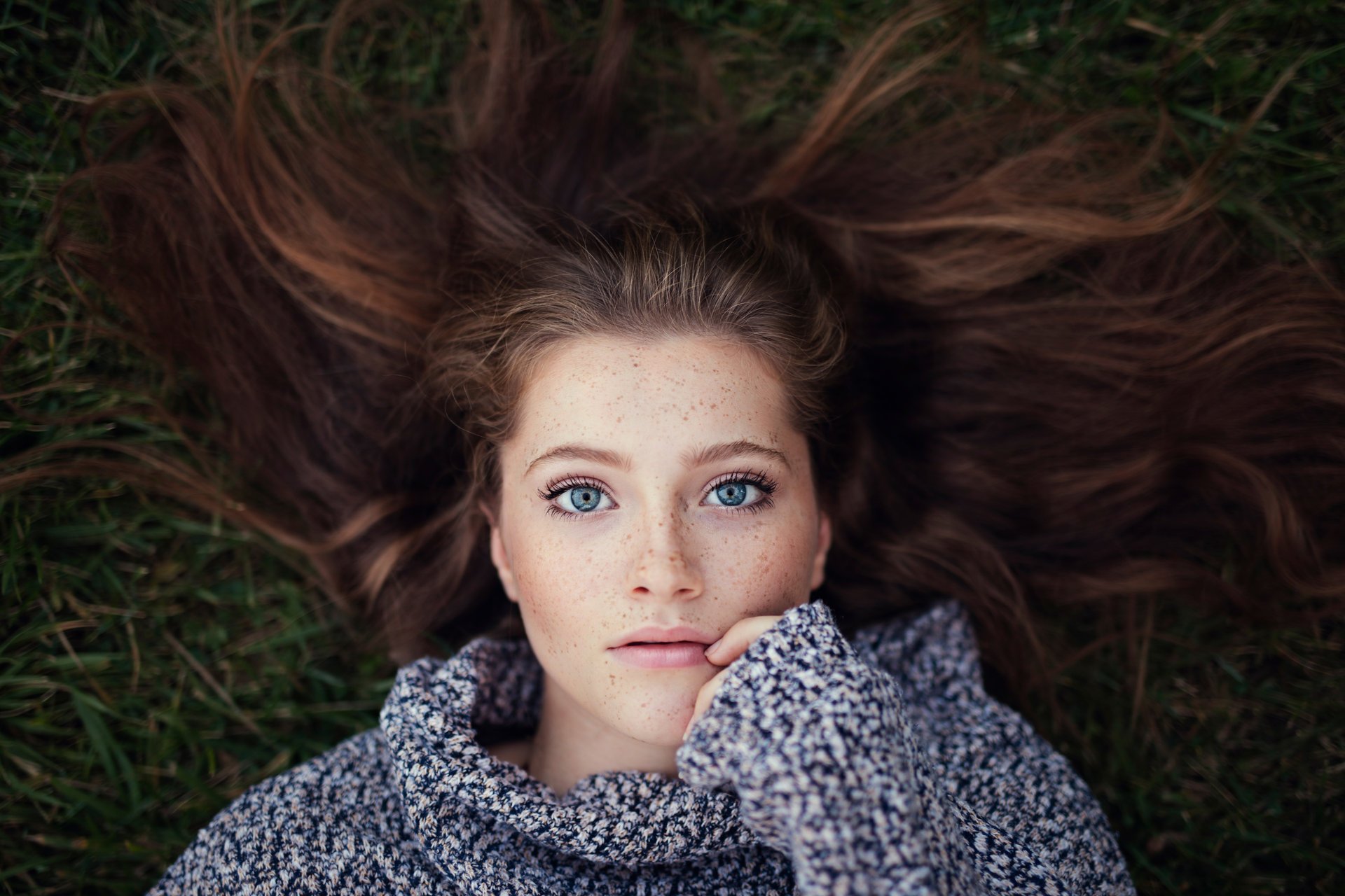 jesse herzog ailish freckles sweater hair