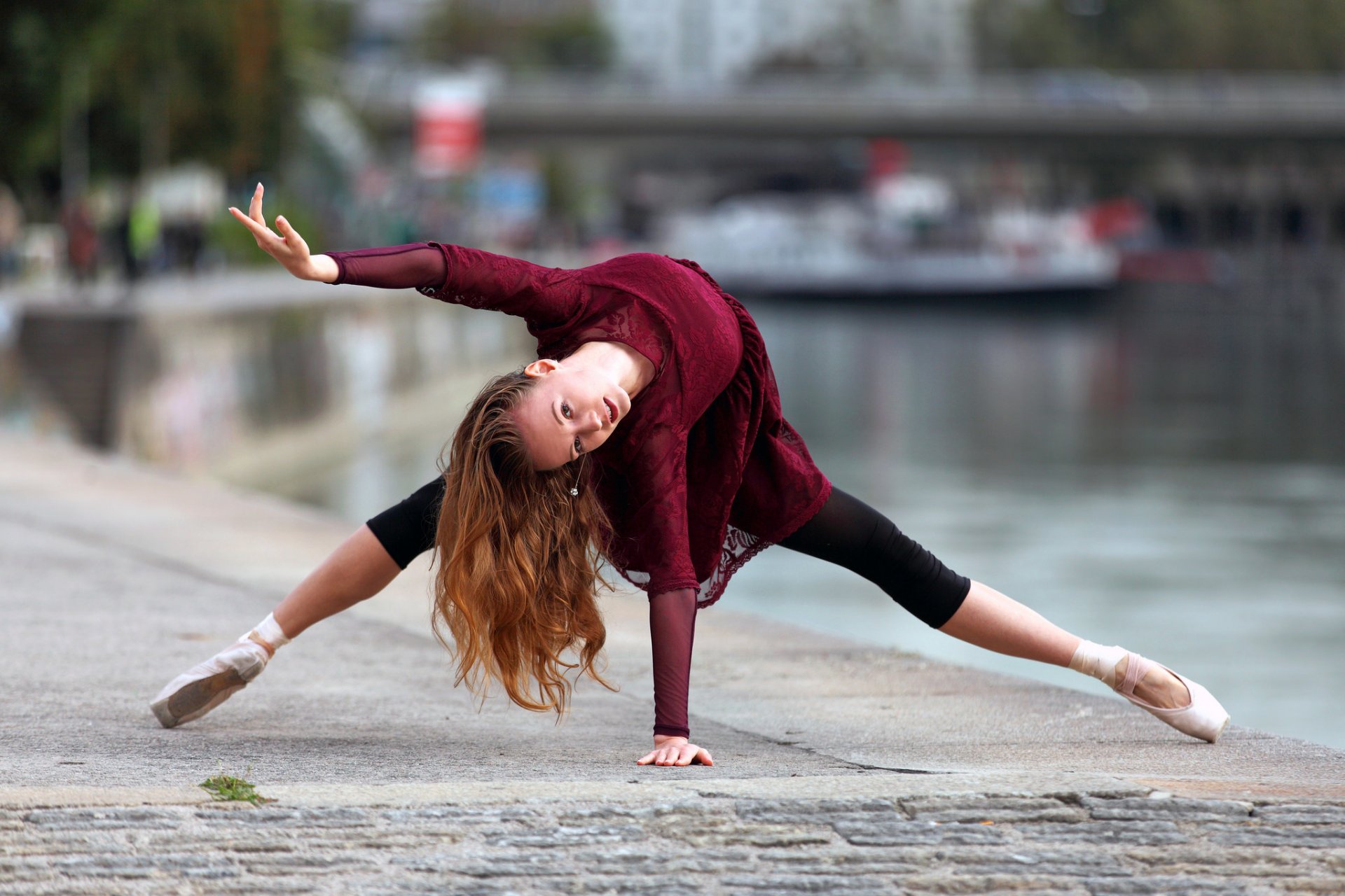 anastasiya ballerina dance pose embankment mood