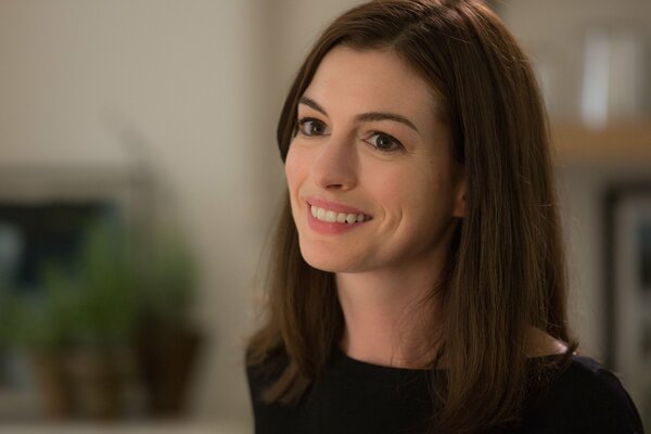 Anne Hathaway s smile in the comedy Intern