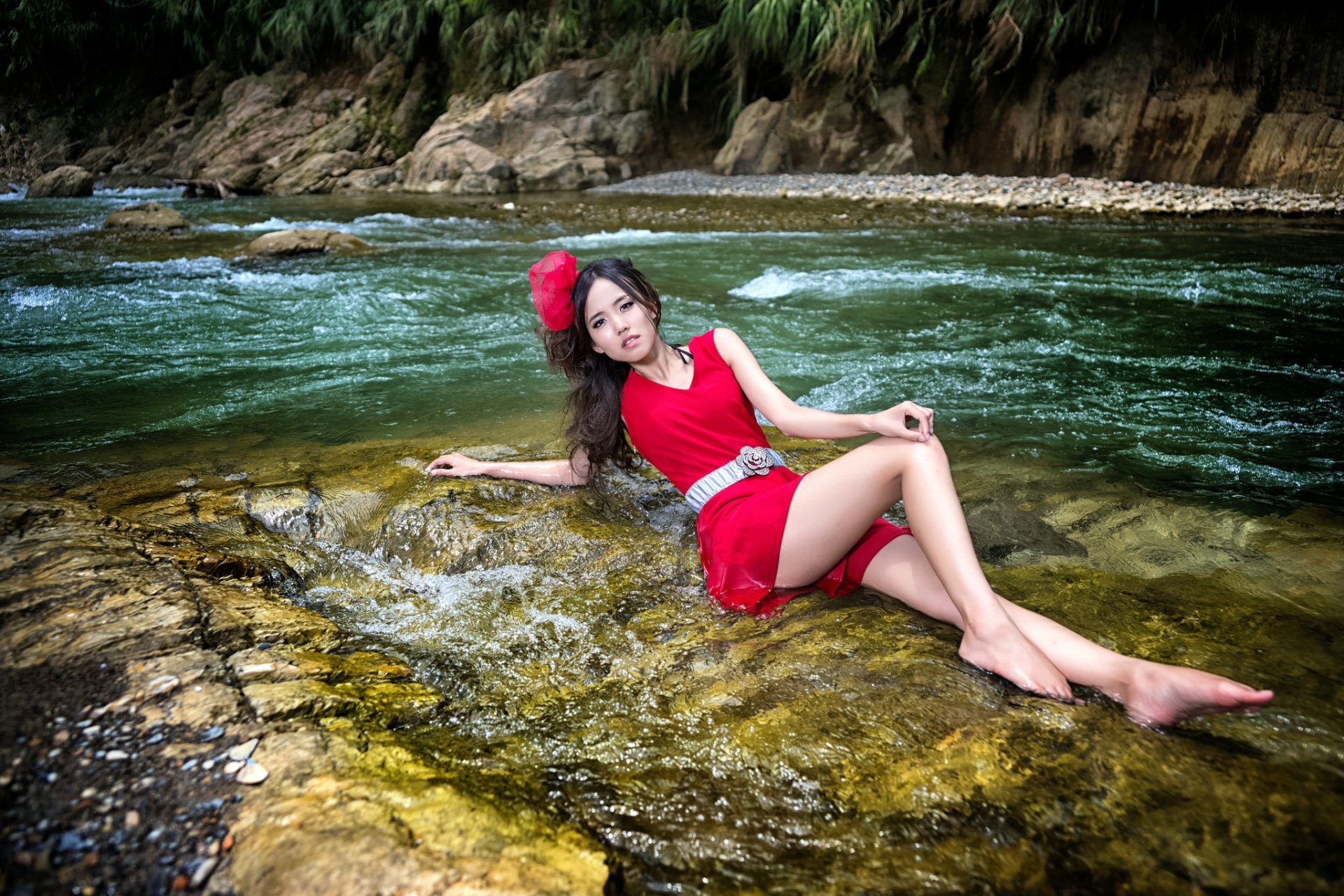 girl asian pose view river