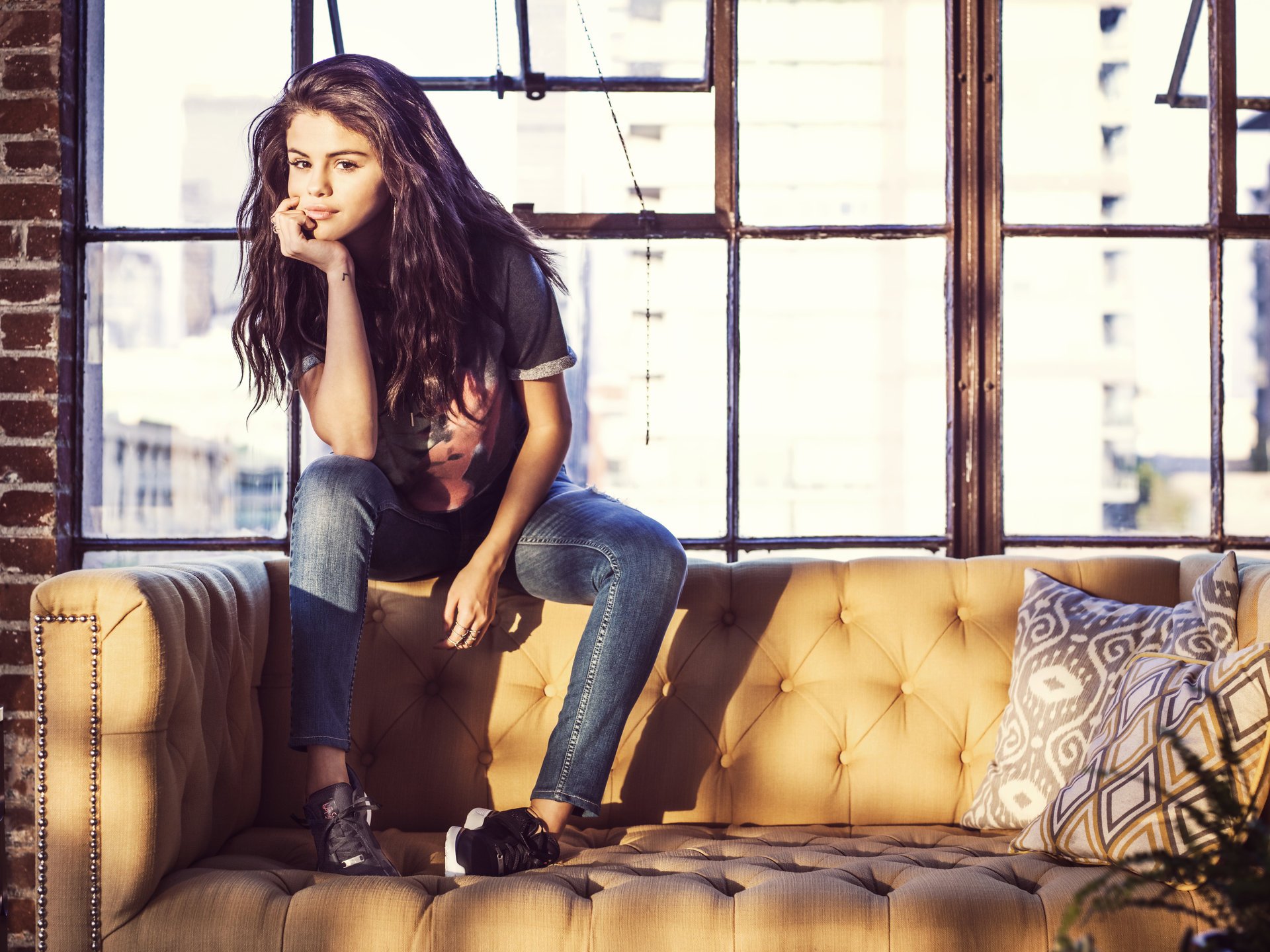 selena gomez adidas neo etiqueta selena gomez morena belleza mirada