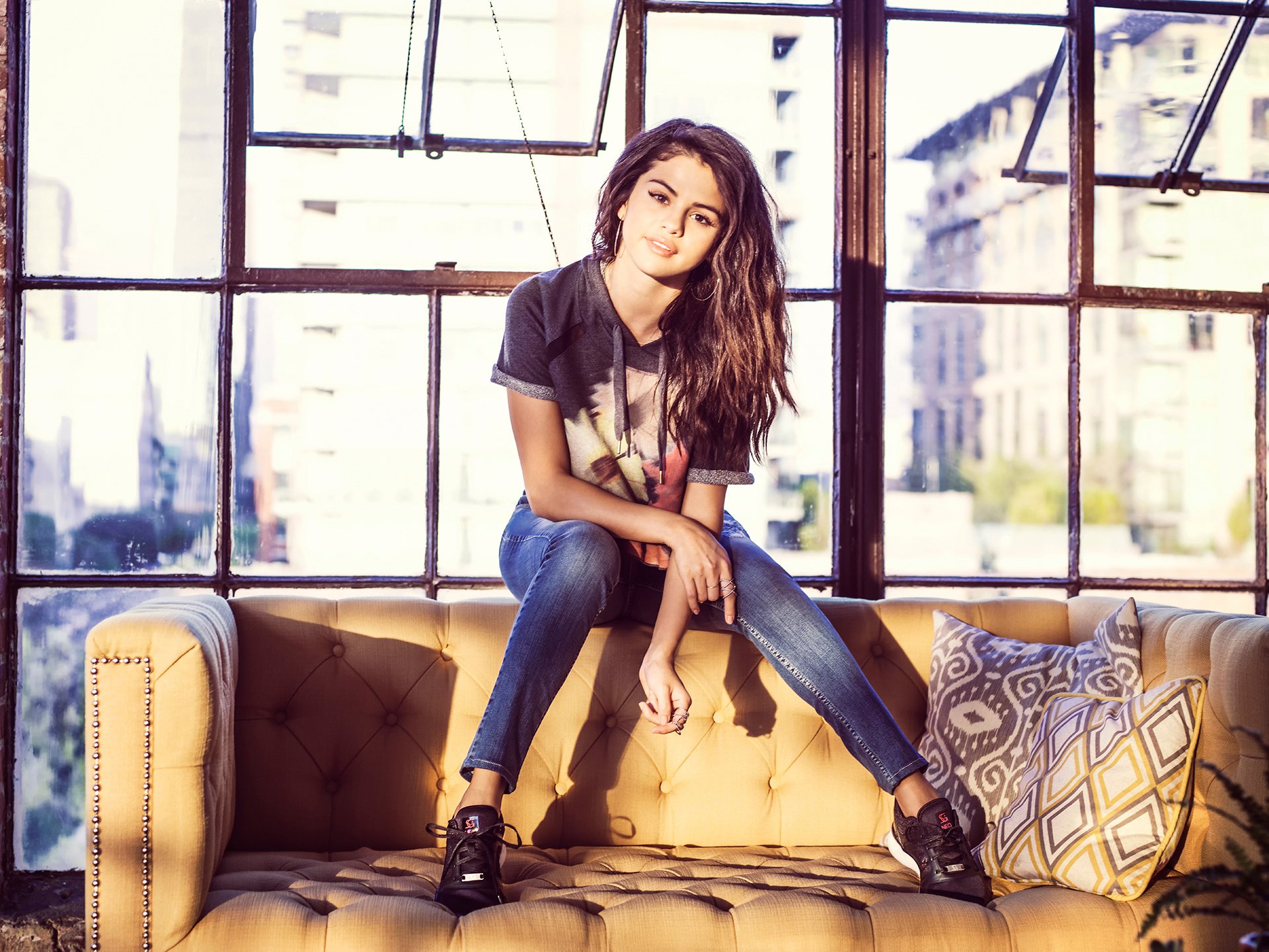 selena gomez servizio fotografico per la collezione di abbigliamento neo adidas 2015