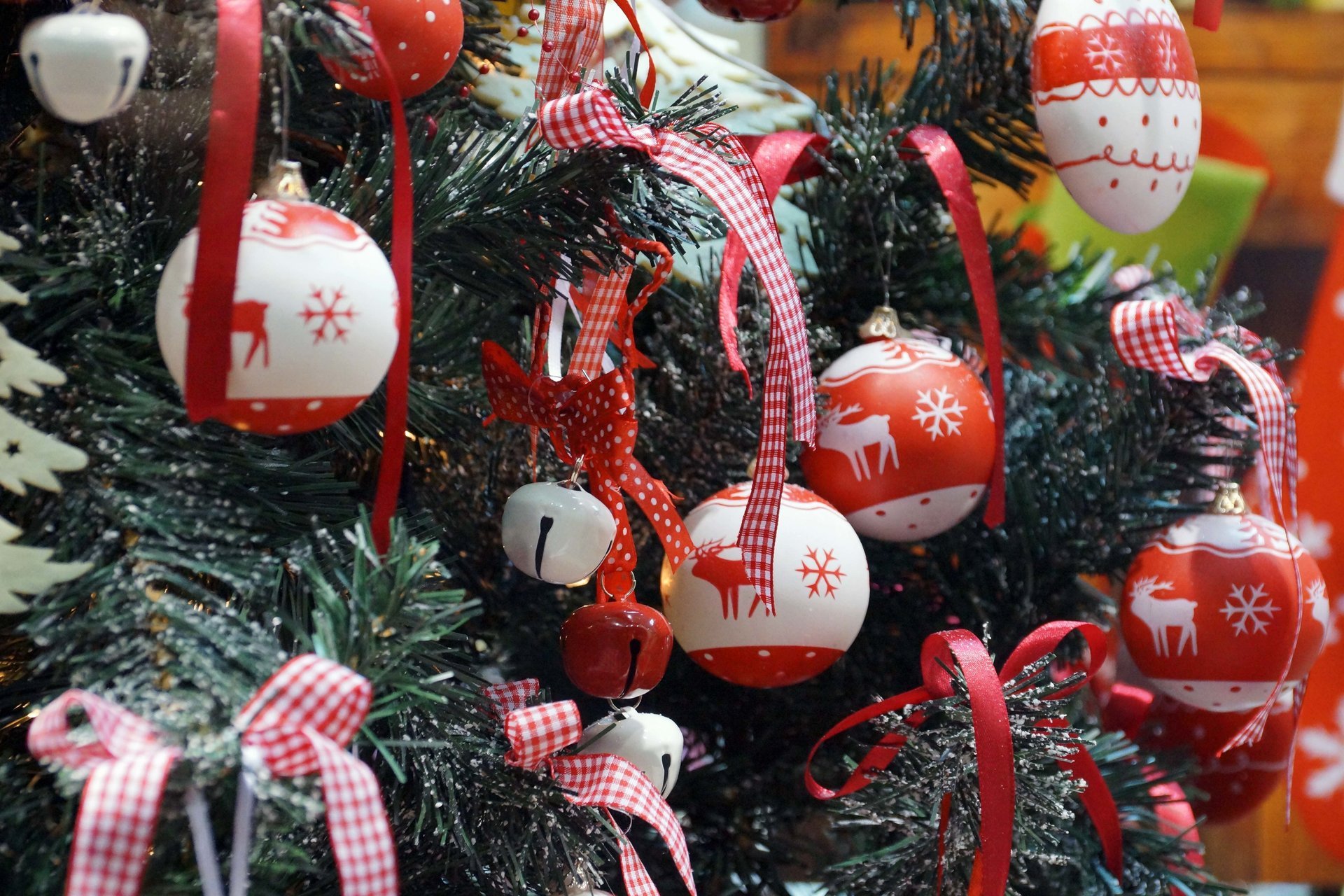 bolas árbol de navidad arcos