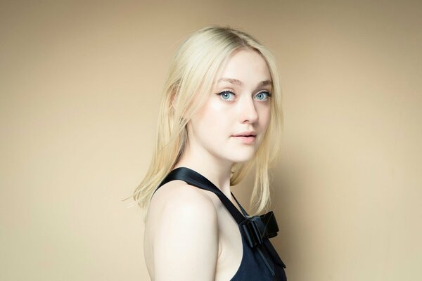 Séance Photo De Dakota Fanning. Photos de fille blonde