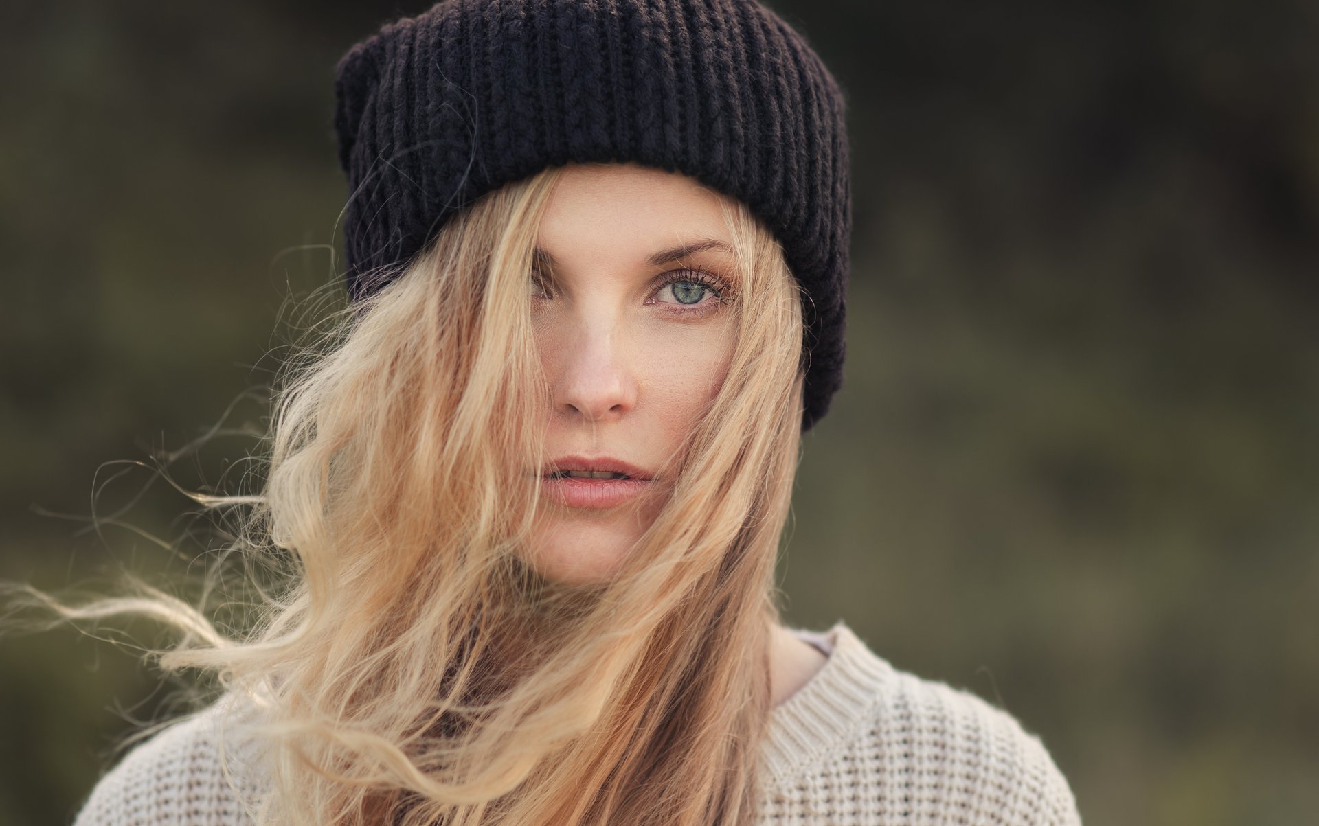 model girl blonde hair eyes eyelash hat jacket mating wind