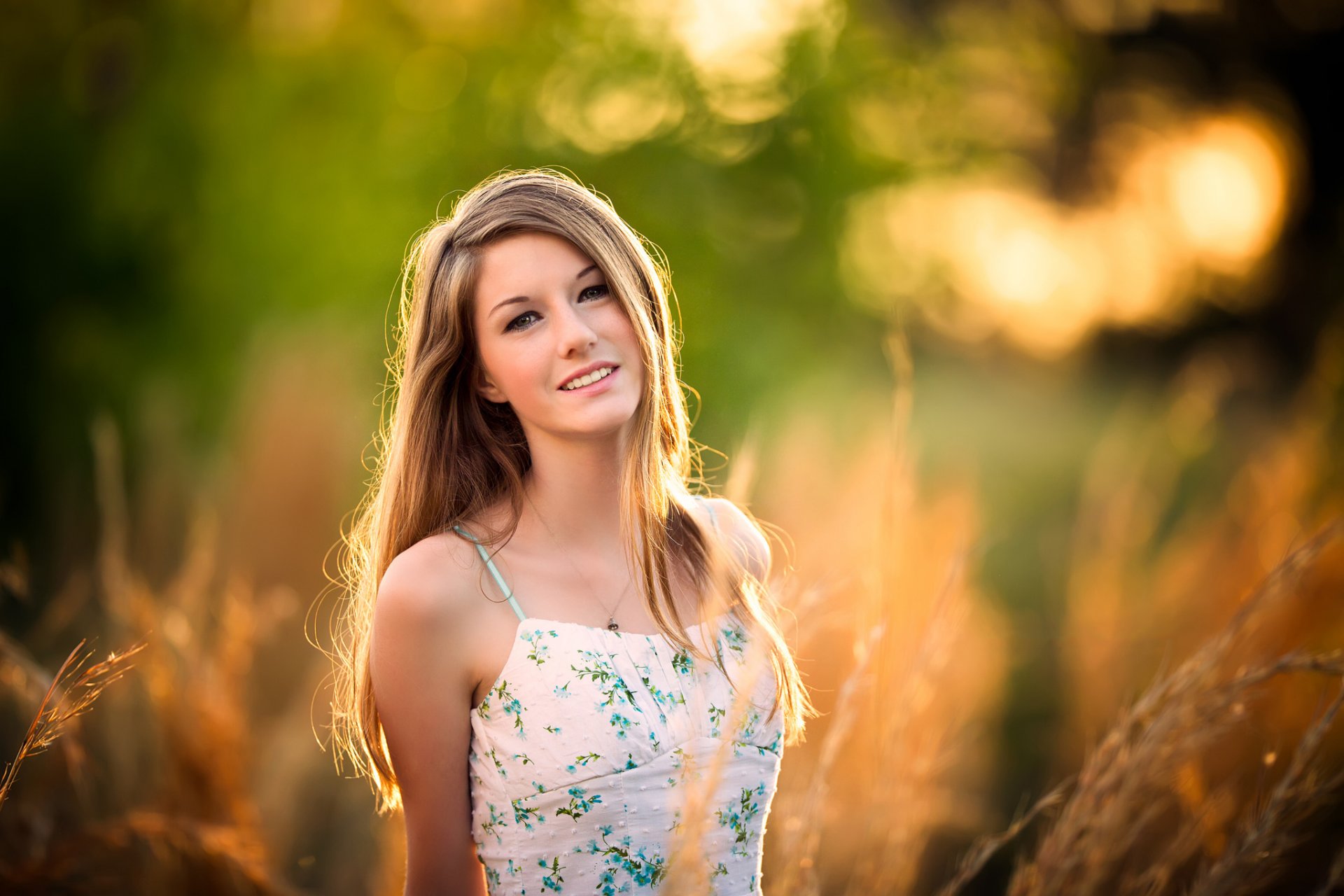 cheveux sourire soleil été robe