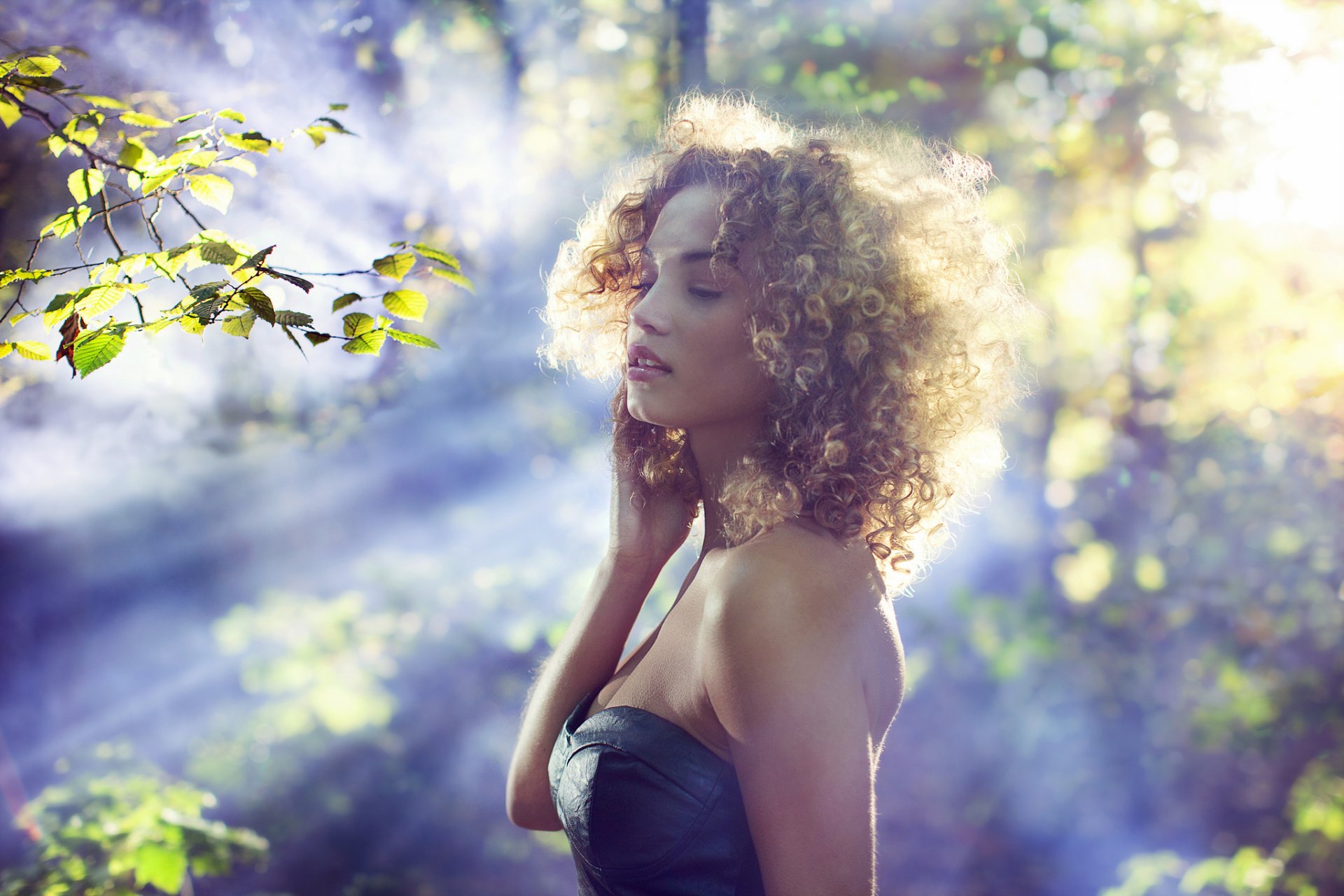 tree branches girl lighting sun ray