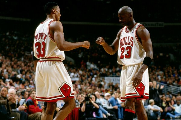 Michael Jordan und Scotty Pippen in der NBA