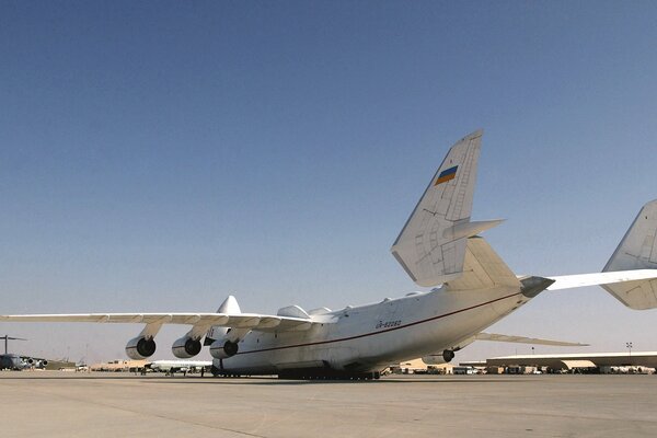 Das größte Frachtflugzeug von Mriya