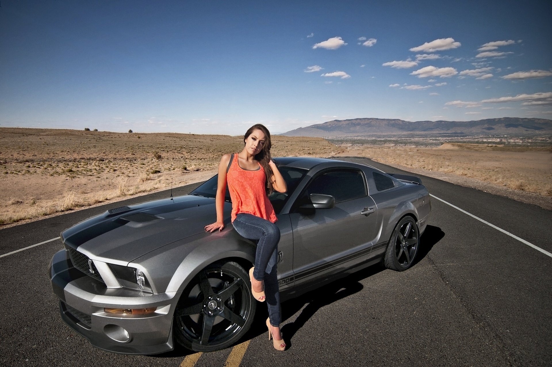 ford mustang gt500 chica shelby carretera desierto