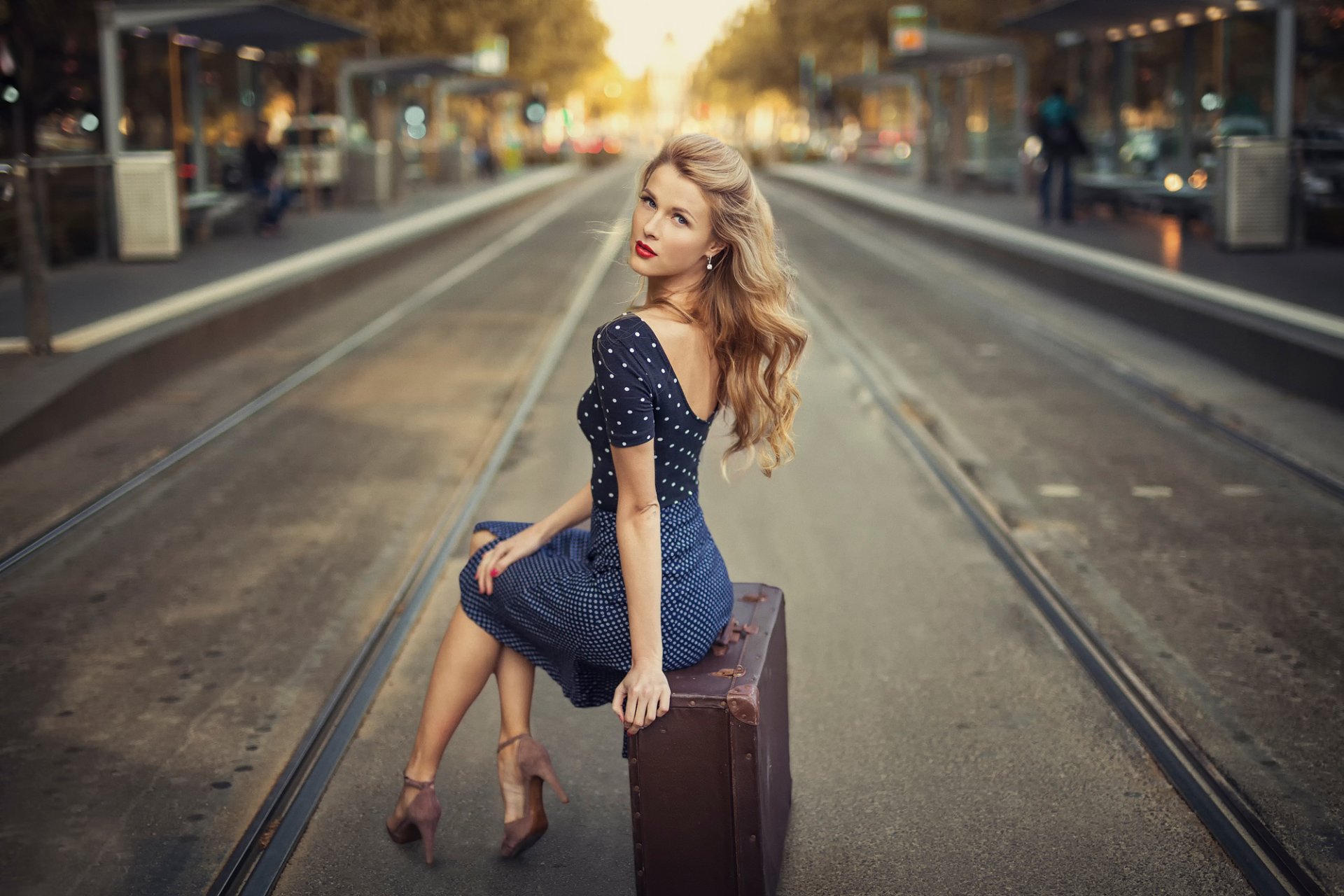 view retro bag dress street town