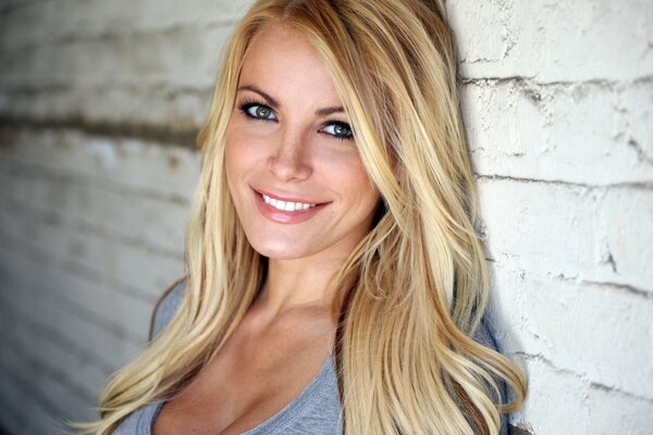 Crystal Harris is amazing with a snow-white smile