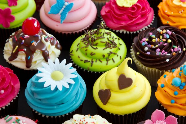 Cupcakes alla crema appetitosi assortiti