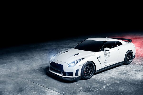 El Nissan GTR afinado vale la pena