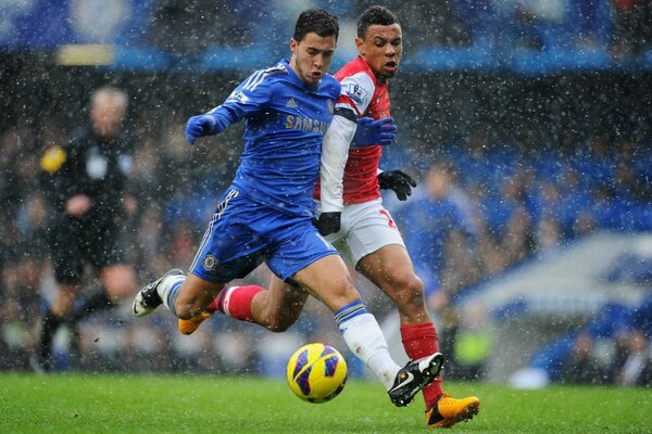 Chelsea Arsenal. El balón estará en la portería