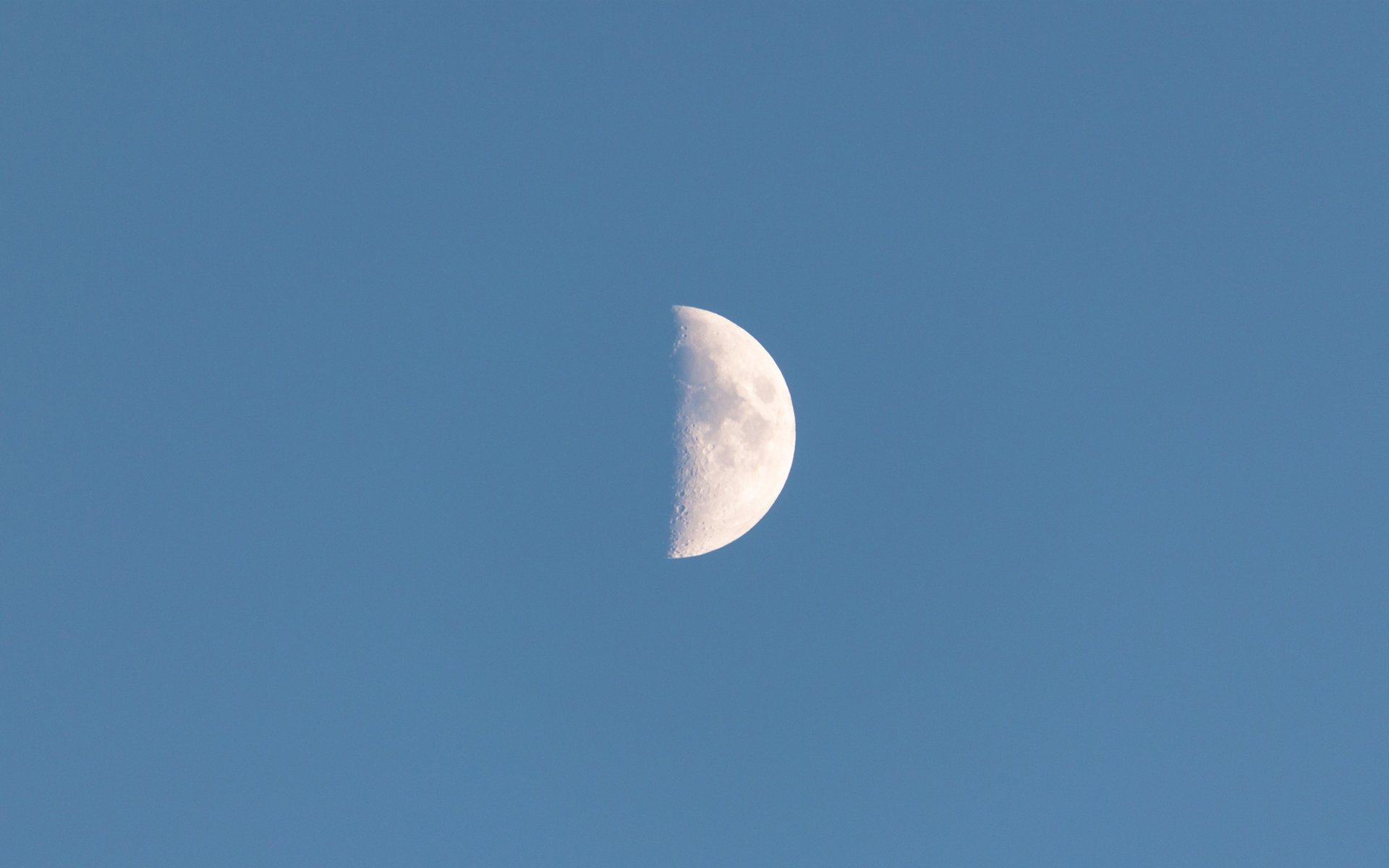 cielo luna mes satélite