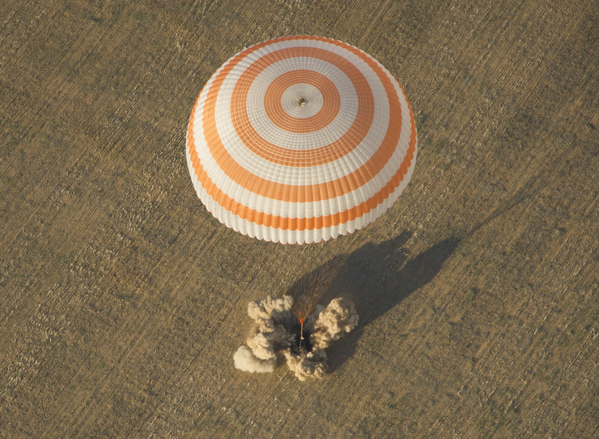 soyuz tma-04m atterraggio paracadute