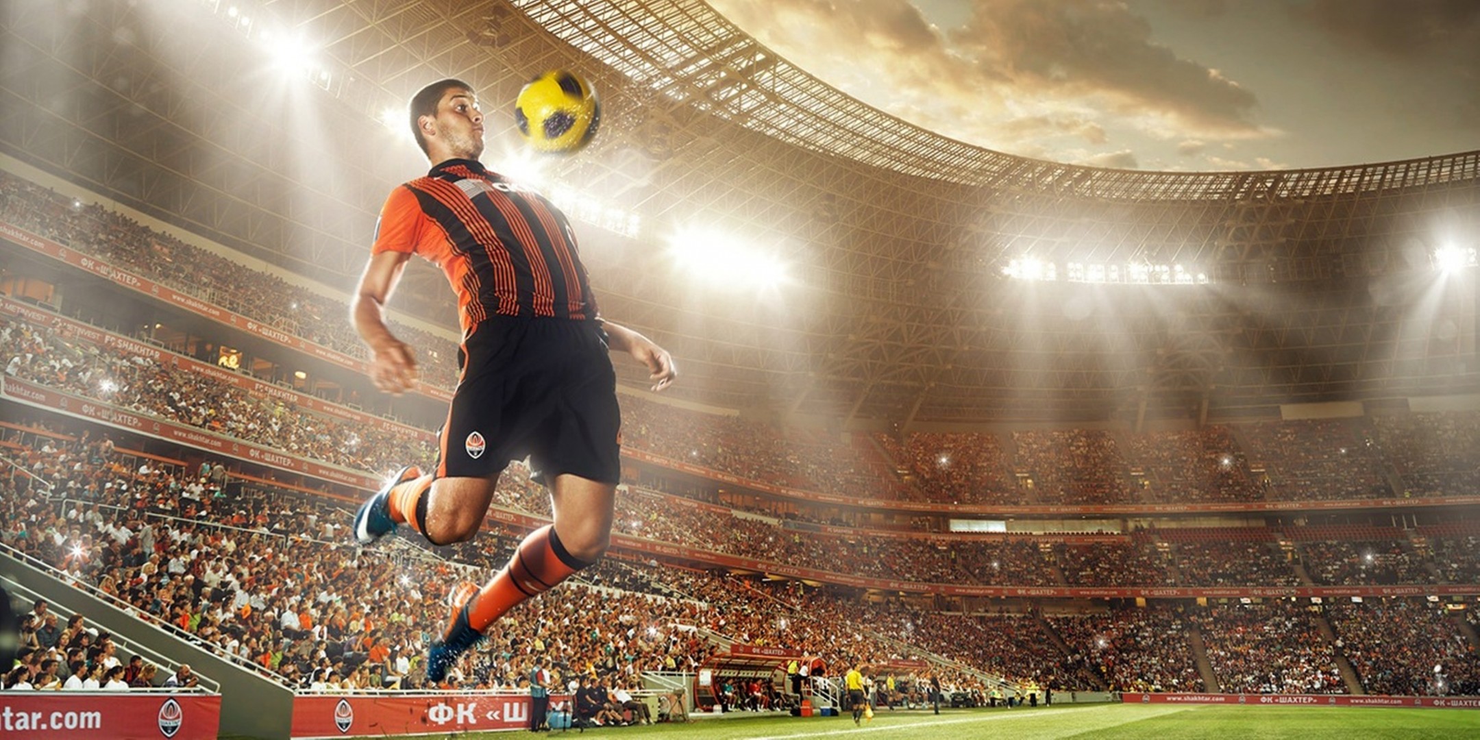 the player fc shakhtar ball yaroslav rakitskiy donbass arena