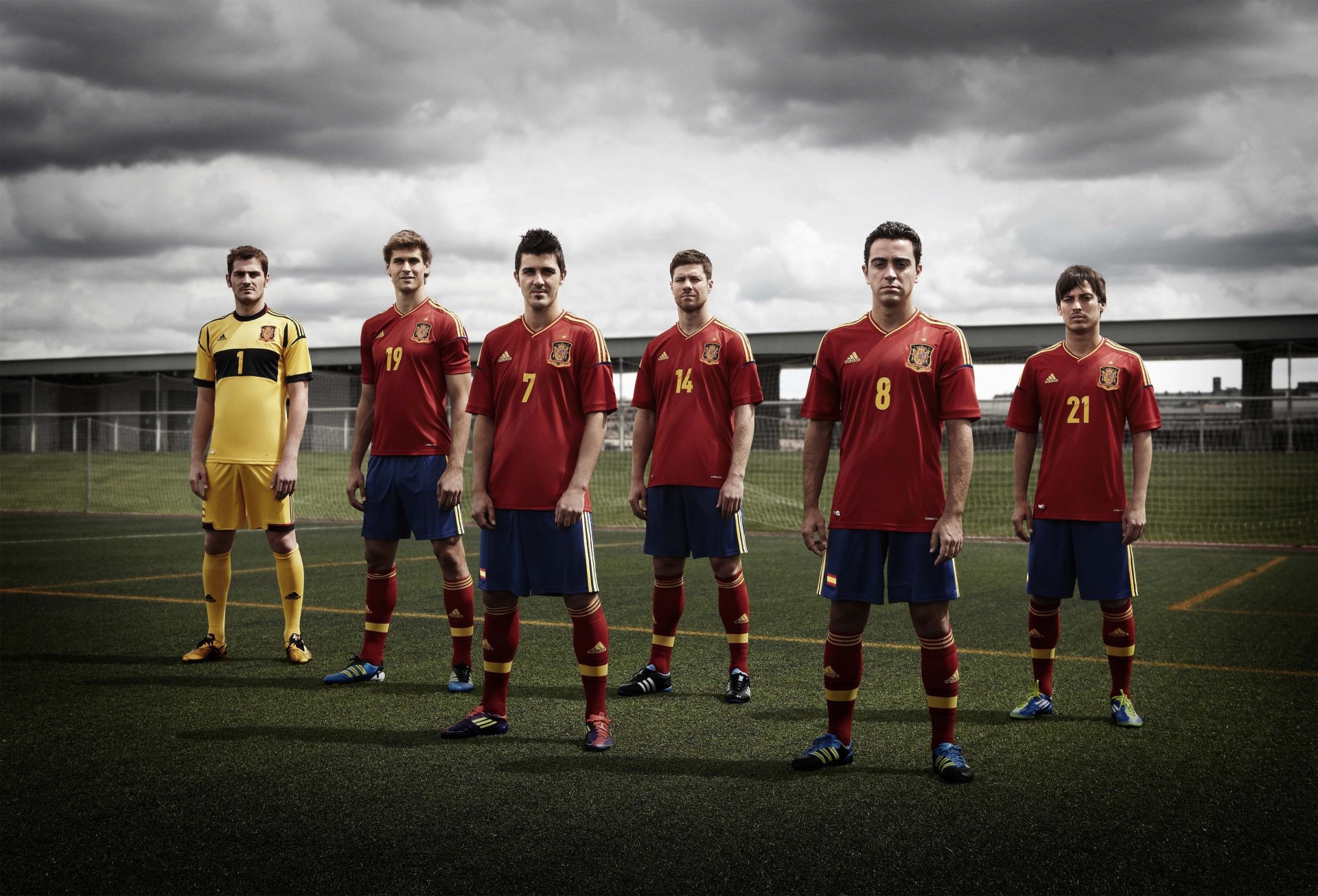 spanien gras himmel fußballlegenden villa