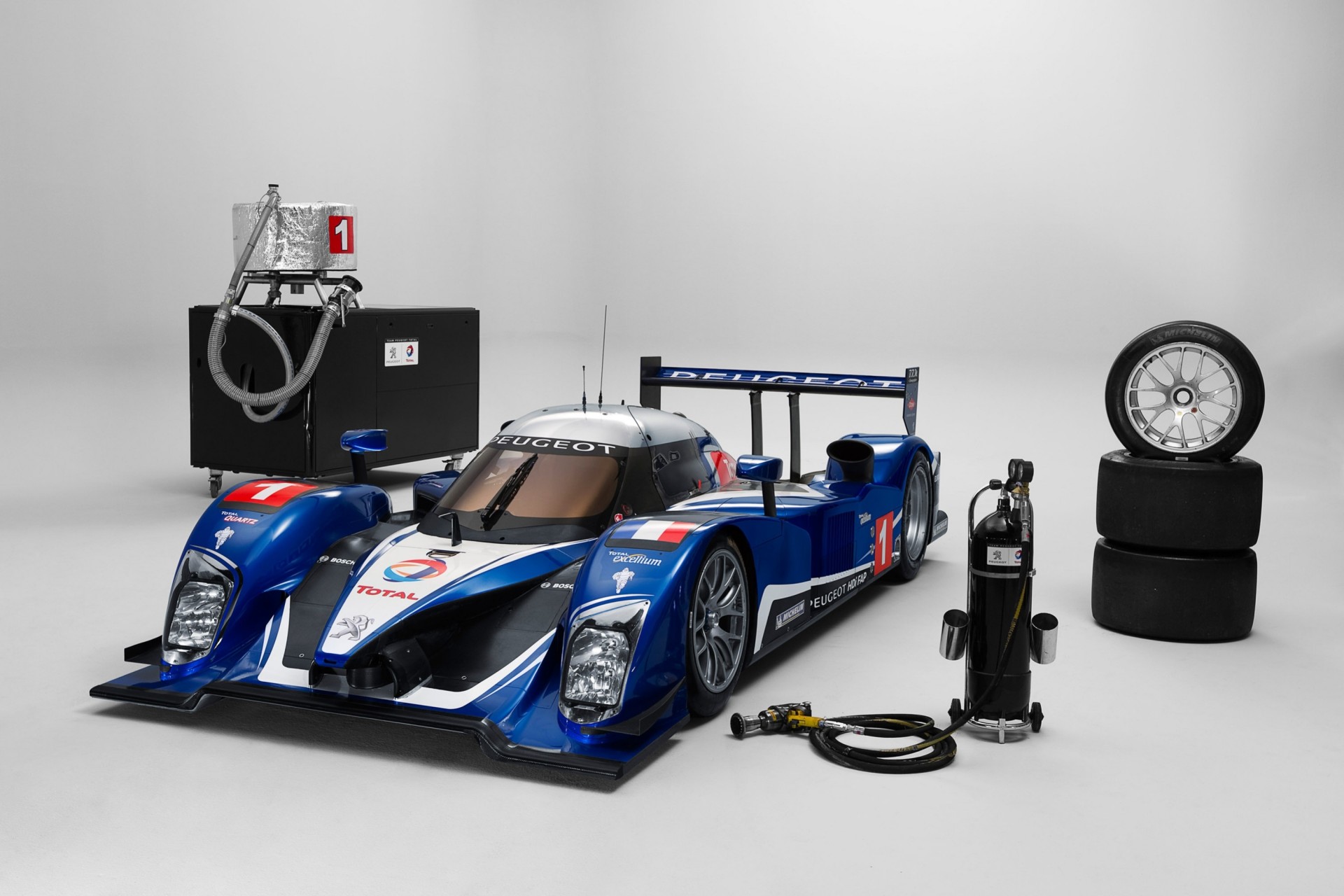 peugeot francja diesel 24h le mans lmp1 24h le mans qatar airways le mans 2010 hdi