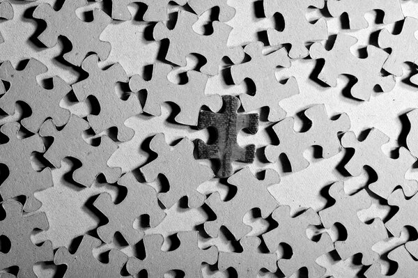 La vie en noir et blanc comme un puzzle