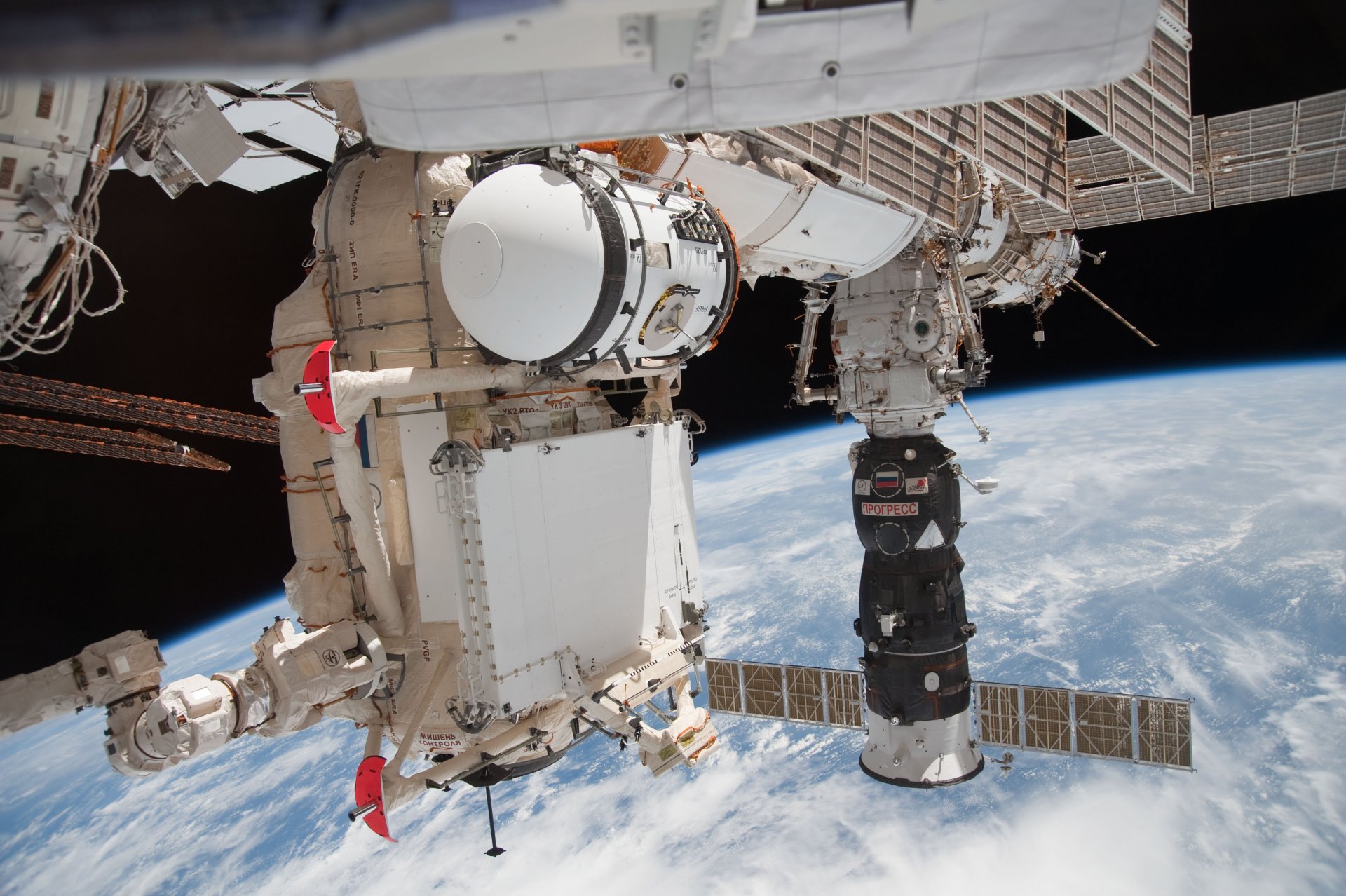 progrès soyouz iss espace