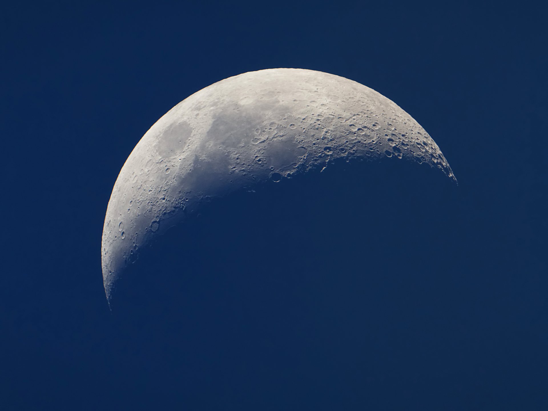 luna crateri mari ombre