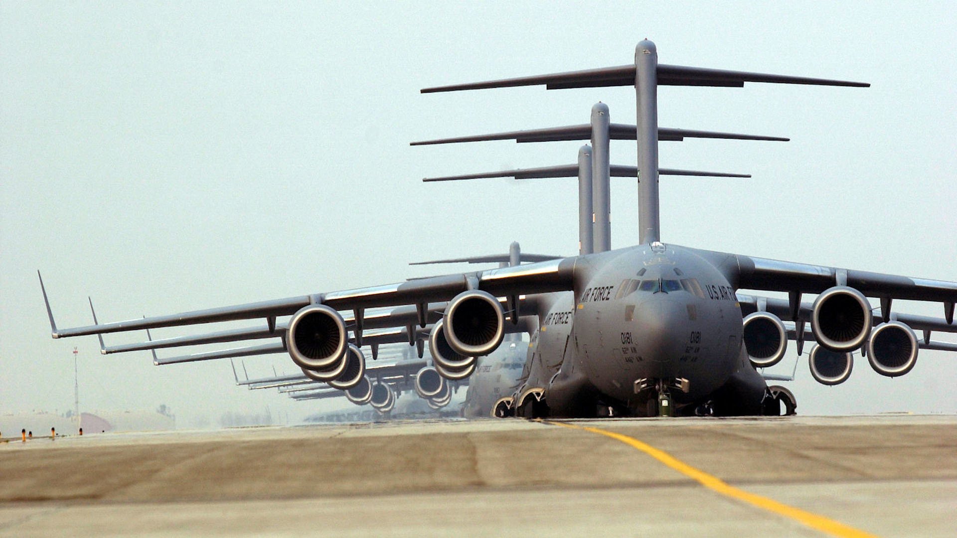 mcdonnell douglas c-17 globemaster iii c-17