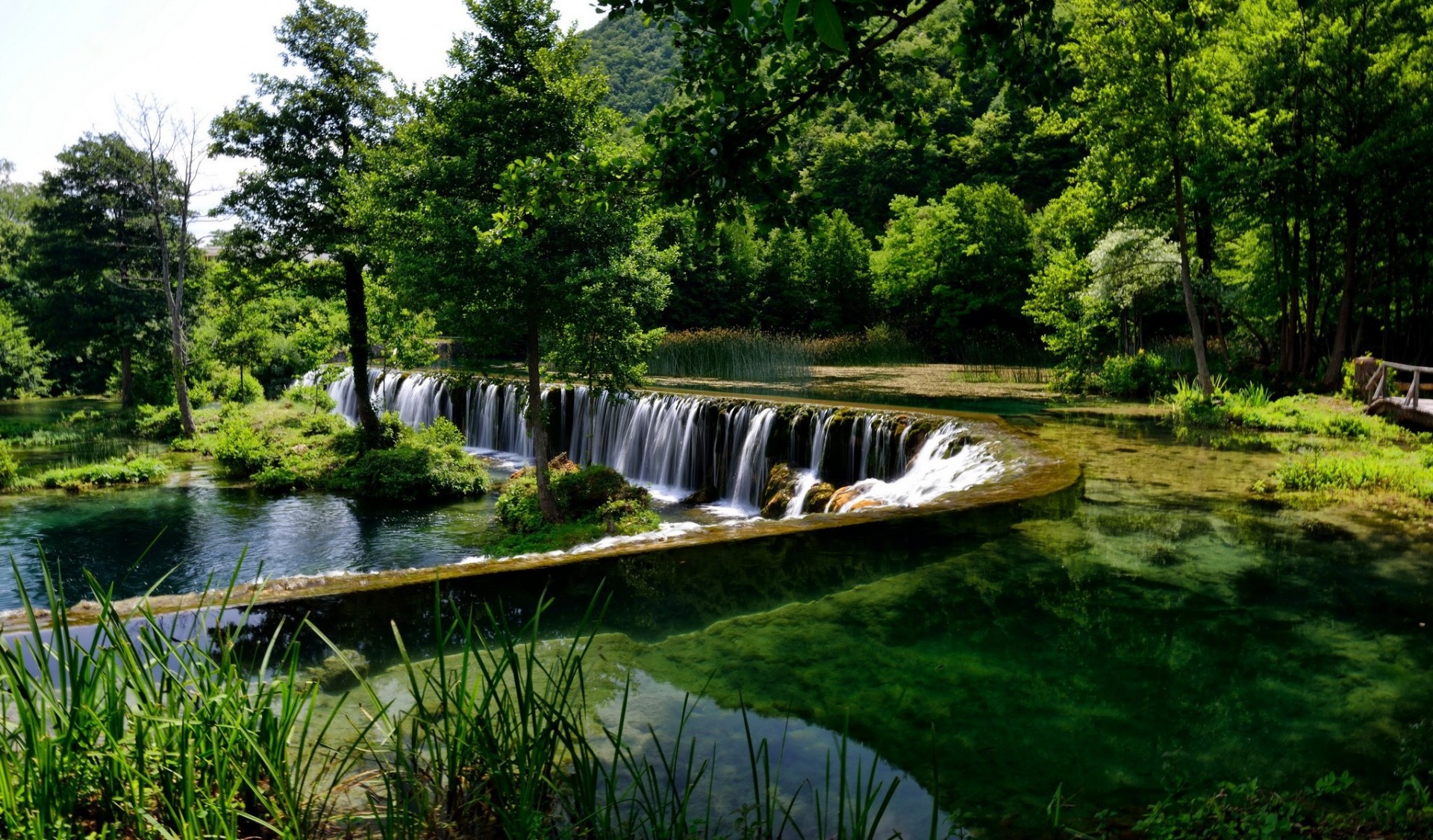 bosnie-herzégovine cascade nature arbres loisirs parc belle étang cascade