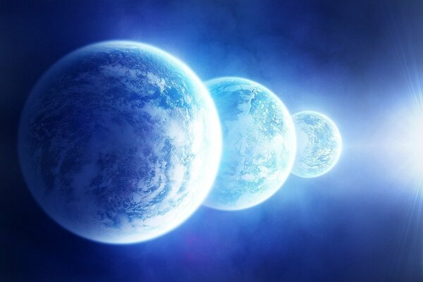 Three planets in a row in a naked glow