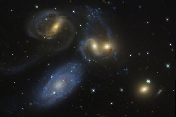 Stefan s beautiful quintet in the middle of the universe