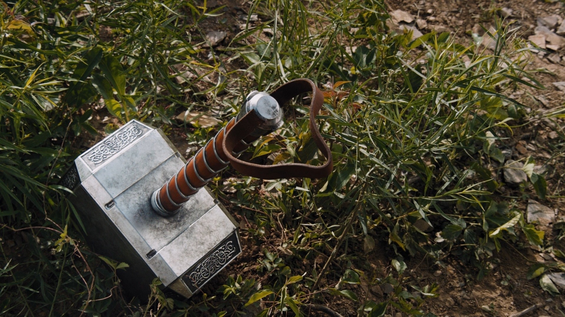 superhéroes marvel martillo vengadores armas mjolnir tierra