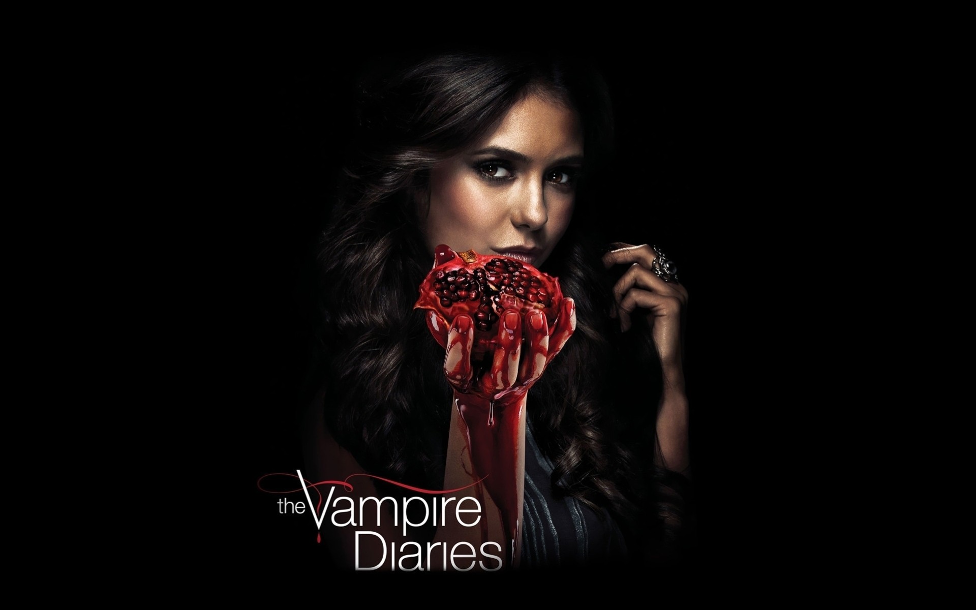 vampires vampire diaries brunette fond noir vue sang film elena