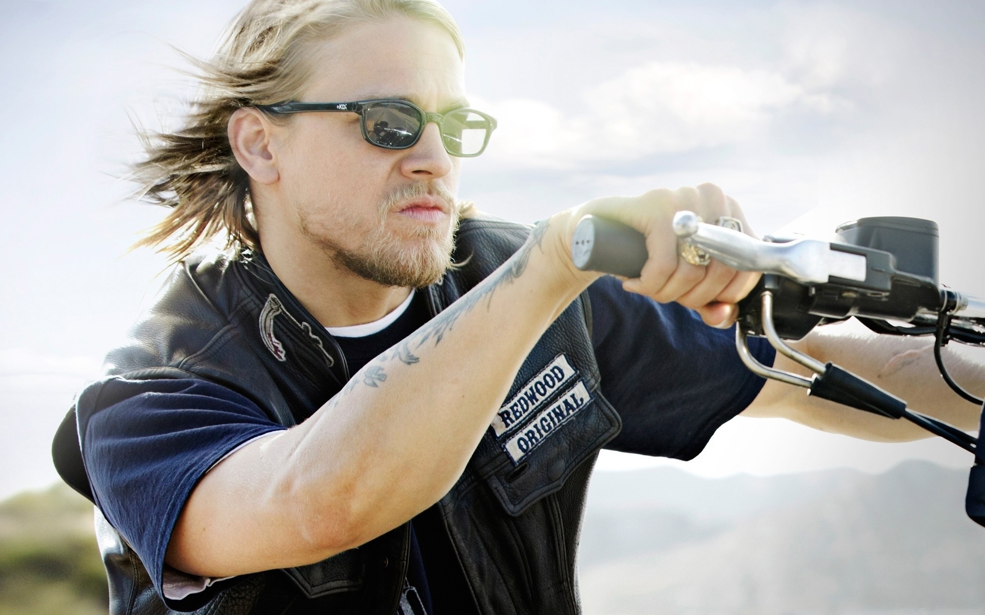 bike sunglasses sons of anarchy beard charlie hunnam