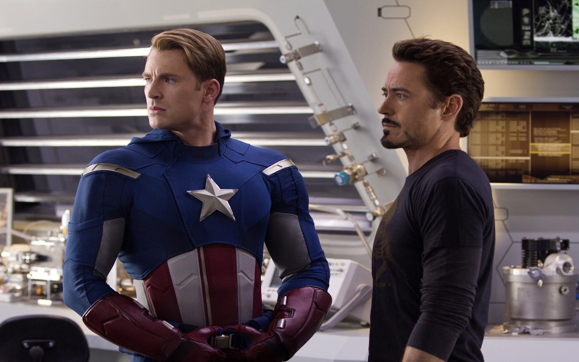 capitan america chris evans supereroe eroi scena robert downey jr. film uomo di ferro