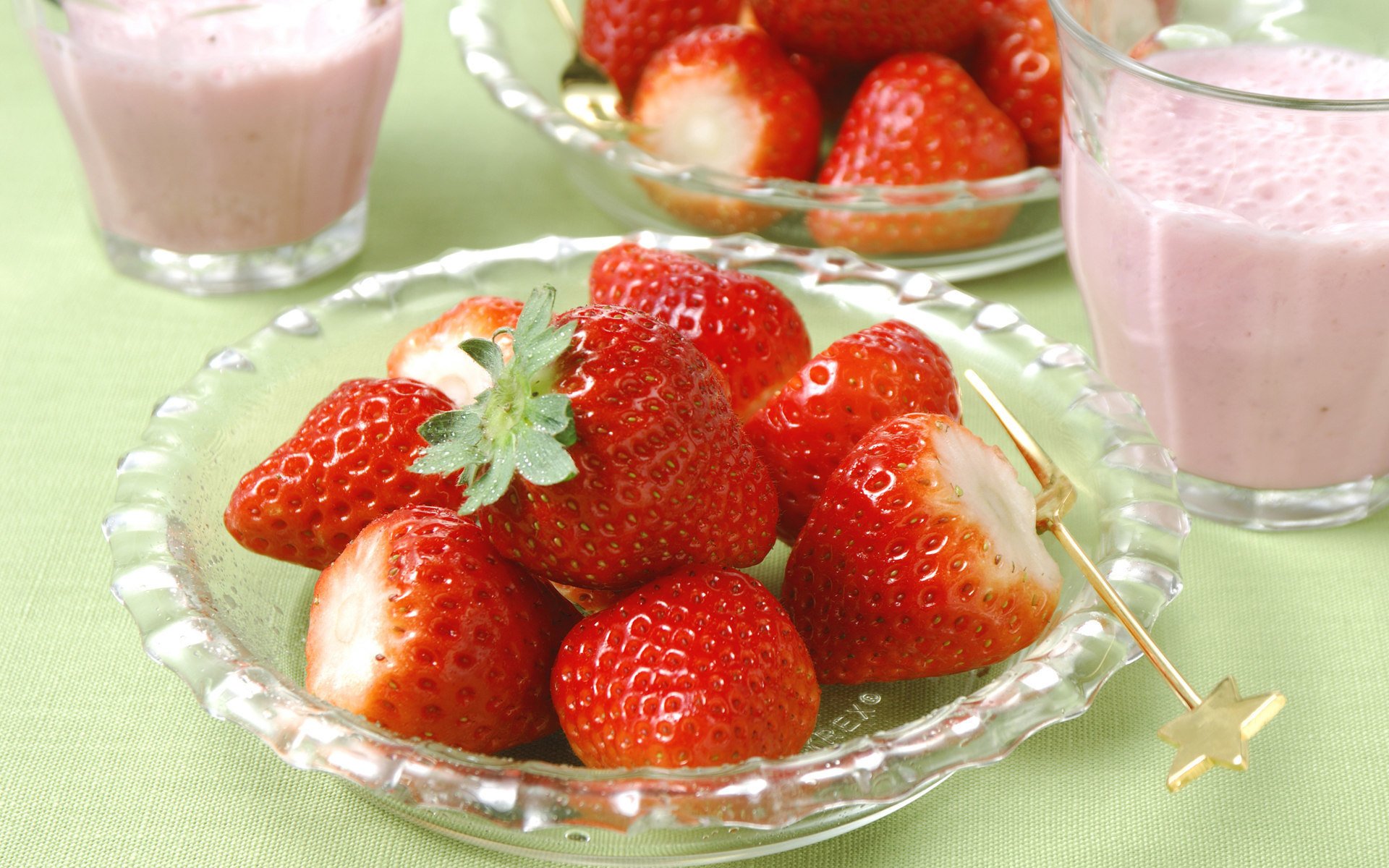 fraise assiette lait