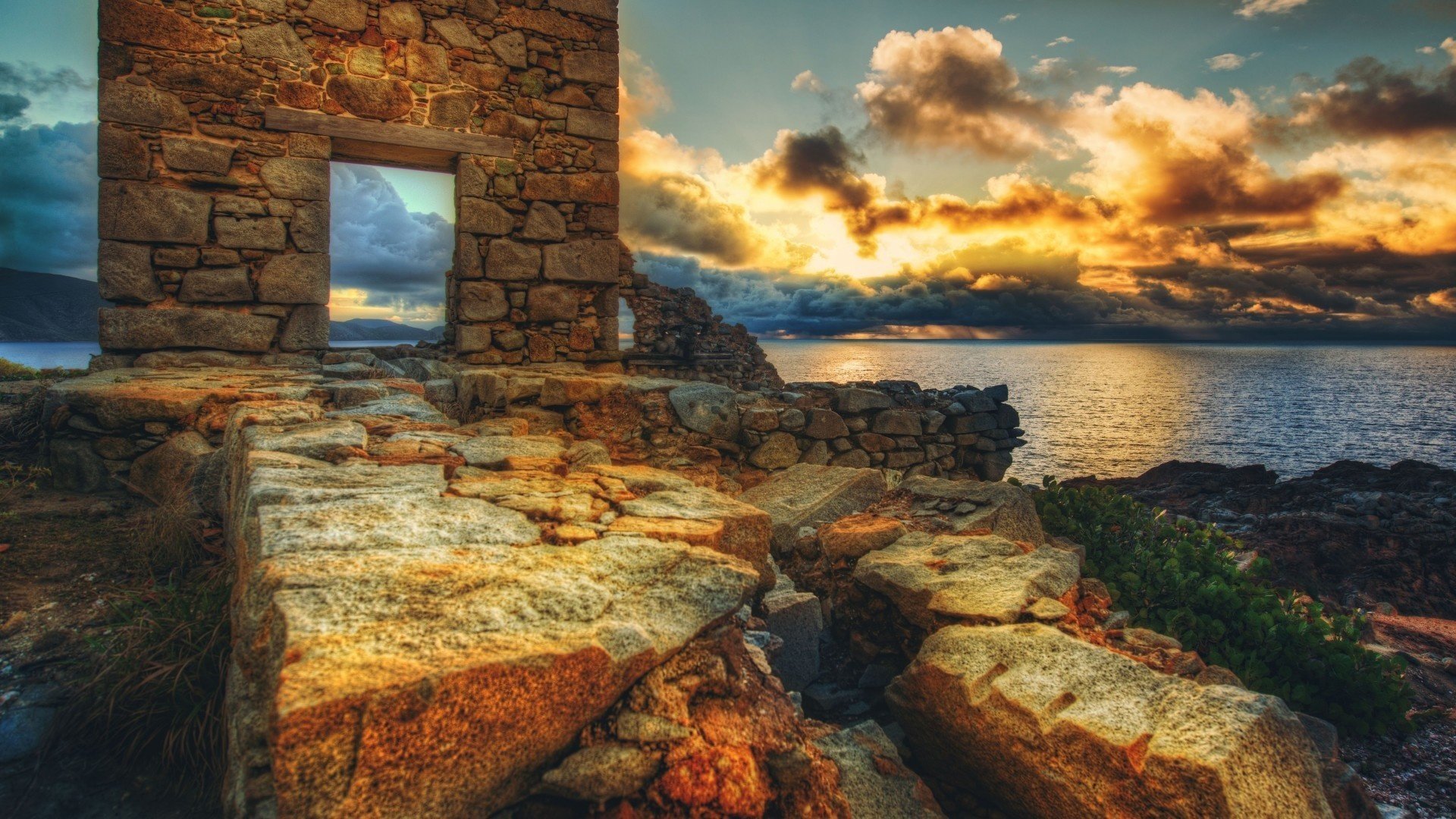 château ruines coucher de soleil nuages