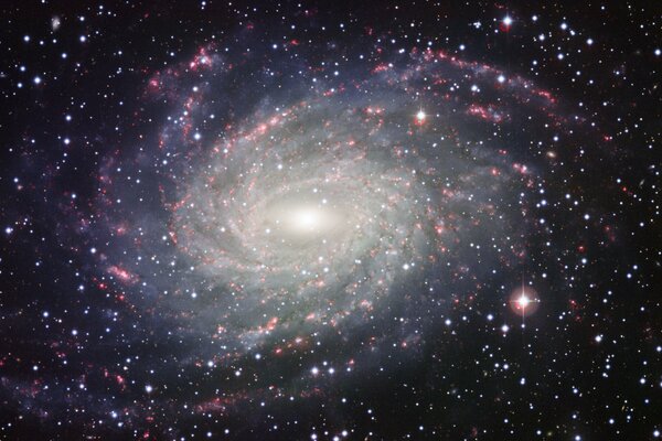 Galaxia espiral ngc 6744 similar a la vía láctea