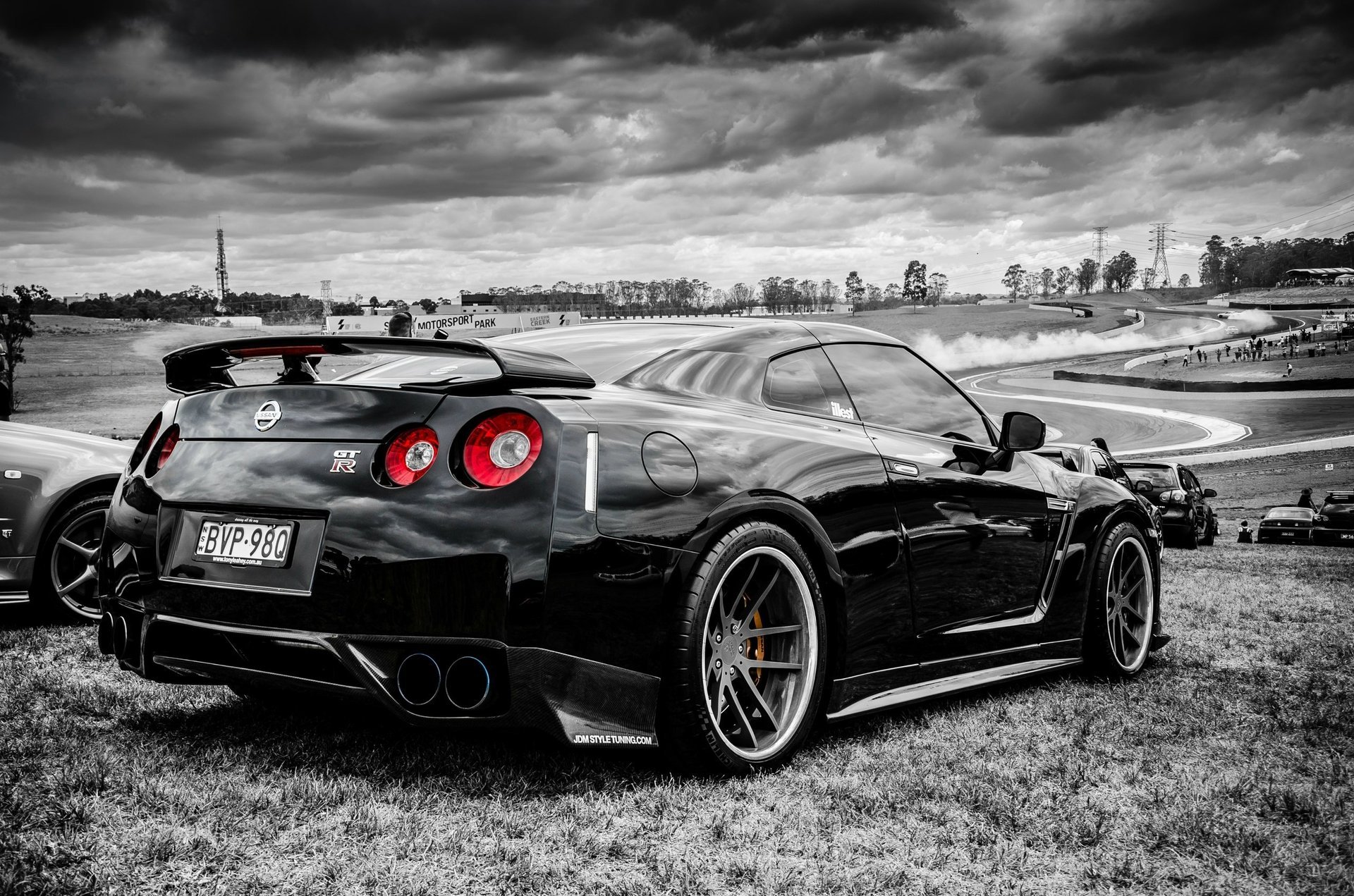 nisan auto noir gtr nisan voiture de sport nature ciel nuages jantes